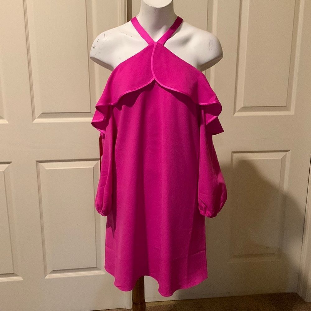Lilly Pulitzer hot pink cold shoulder dress. Size 2 - Picture 3 of 11